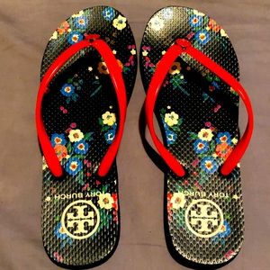 Tory Burch flip flops (good condition)